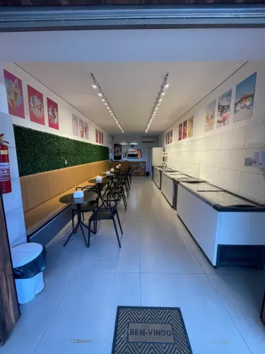 VENDO SORVETERIA COMPLETA (ponto comercial)