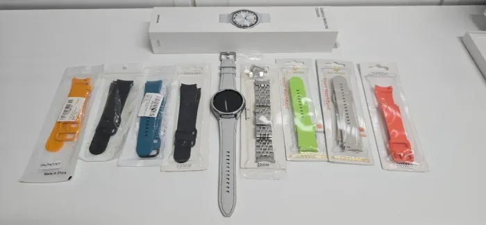 Galaxy watch 6 classic lte 47mm prata (aro giratório) + 8 pulseiras e caixa - excelente es