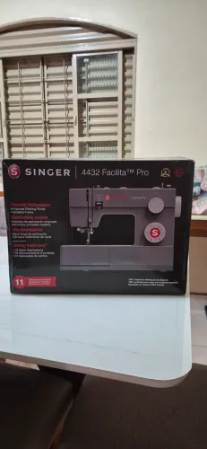 Maquina de costura singer facilita pro