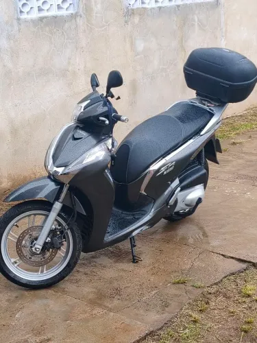 Honda SH 300 baixo km