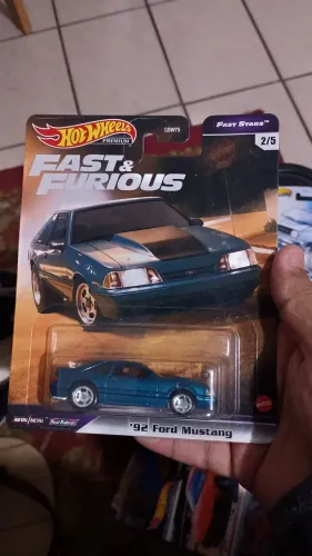 Hot Wheels Premium 92 Ford Mustang Fast And Furious - Pneus de borracha novo lacrado