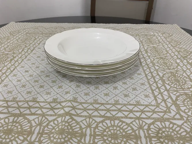 Porcelana fina Chinesa antiga Royal Bone 4 pratos fundos 