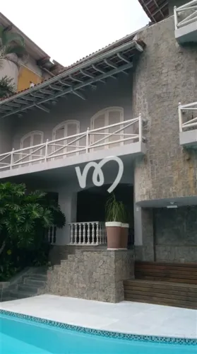 CASA ESPETACULAR NA GÁVEA