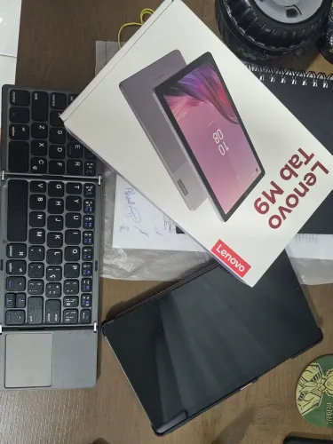 Lenovo Tab M9 + Teclado Bluetooth Dobrável - Completo na Caixa!