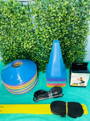 Kit Treino 10 Cones + 10 Chapéus Chinês + 01<br>? Faixa Mini+ Funcional Agilidade Escada 7 