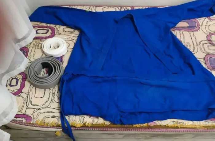 kimono excelente, semi-novo usei por apenas 3 meses e depois parei 