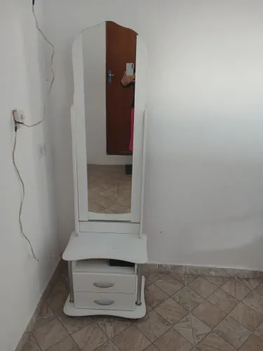 Pentadeira usado com detalhes 