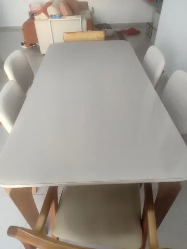 Mesa da jantar com 8 cadeiras