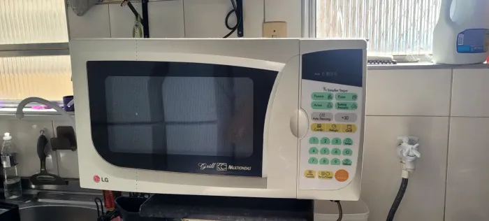Microondas LG 110V (com defeito)