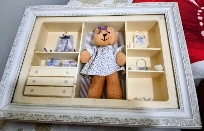 Vendo quadro decorativo menina LINDO.