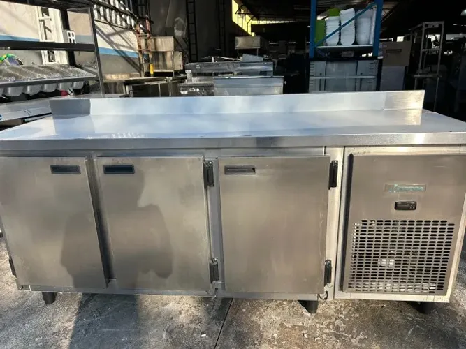 Balcão Refrigerado Kofisa 3 Portas