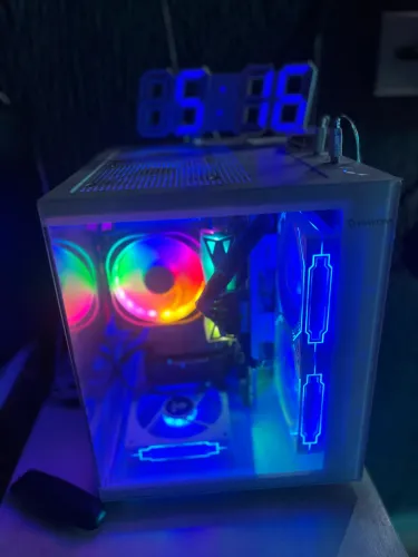 PC GAMER RTX 5060 TI RYZEN 5600x 32GB RAM