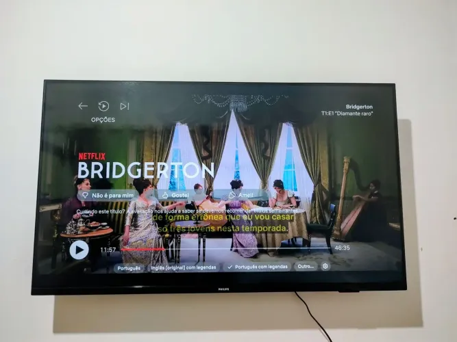 Vendo Tv 43 polegadas sem defeito algum. Interesse só chamar *