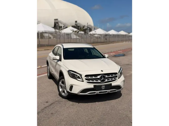 Mercedes-Benz GLA 200 Adv. 1.6/1.6 TB 16V Flex Aut. 2018