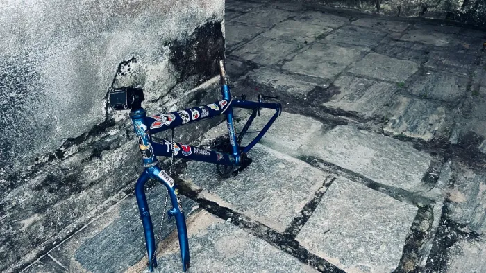 Quadro aro 20 azul metálico , olha as informações ?