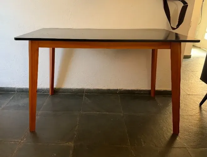 Mesa de Jantar 4 Lugares Preta e Madeira