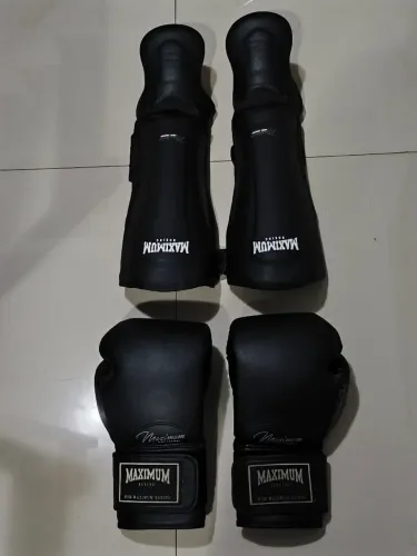 Luva e caneleira de muay thai luva tamanho 14/ caneleira M.