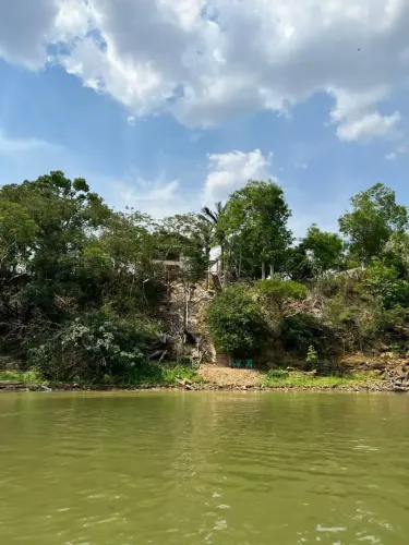 Sobrado fundo para o Rio - Candeias do Jamari - RO