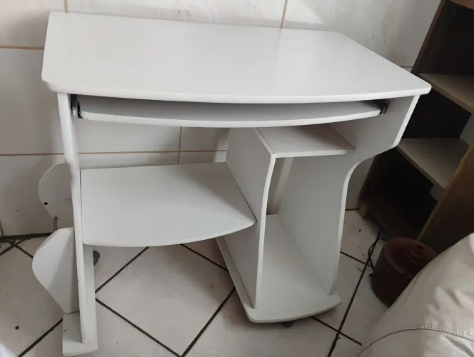 Escrivaninha à venda