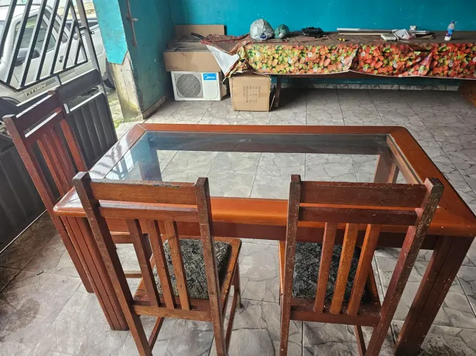 Mesa de jantar 5 cadeiras em cedro