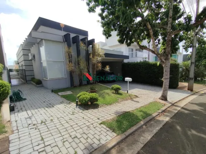 Sobrado à venda em Londrina, Jardim Nova Esperança, com 3 suítes, com 235 m²