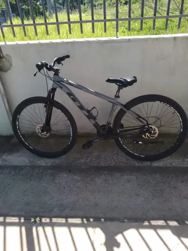 Bicicleta GTS Aro 26 - 21 Marchas - Muito Conservada