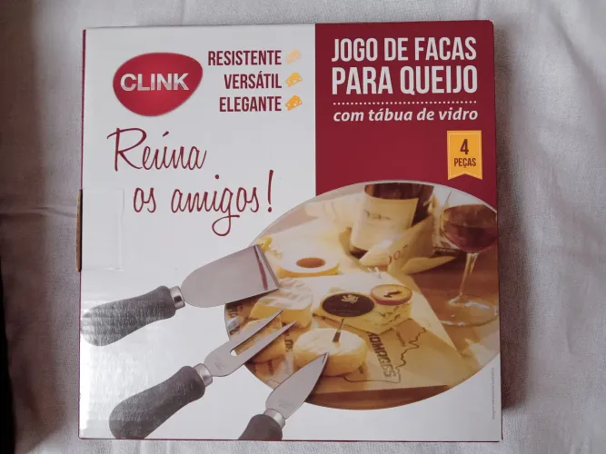 Jogo de facas para queijo com tábua de vidro
