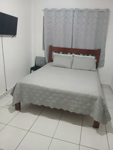 Cama casal Gueen