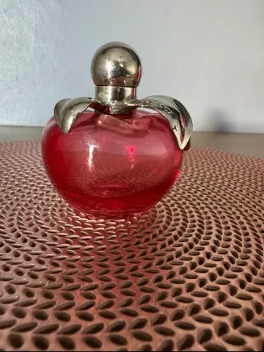 Frasco de Perfume Nina Ricci (Vazio) - Decorativo / Colecionável