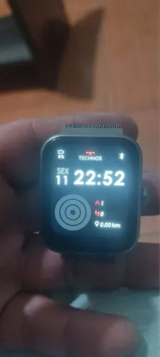 Technos Max smartwatch resistente à água 