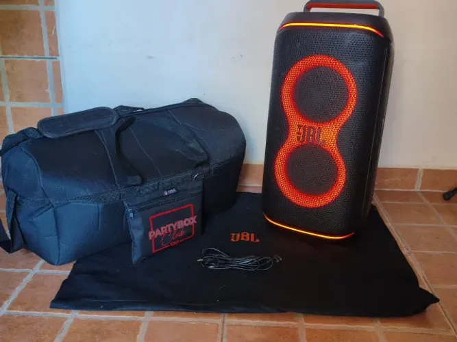 Caixa De Som Jbl Partybox Club 120 Bluetooth 160w Cor Preto