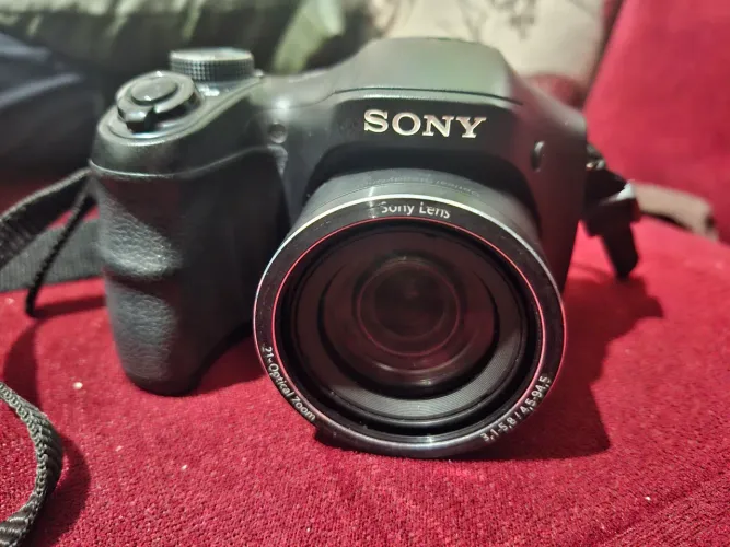 Camera Sony DSC - H100 Semi Profissional + Bolsa + acessórios 