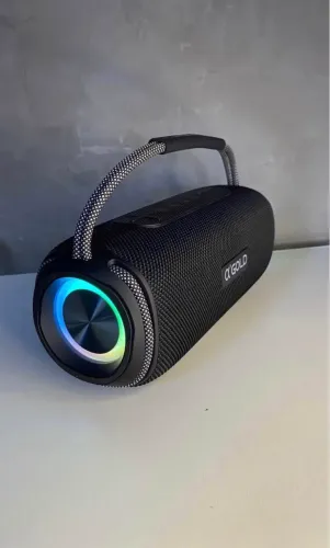 Caixa de som com Led nova
