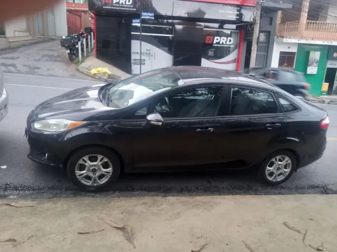 Ford Fiesta Sedan 1.6 16V Flex Aut. 2014