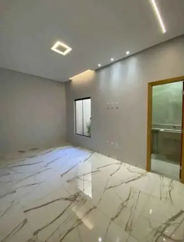 Casa com 2 Quartos, Confortável e Bem Localizada