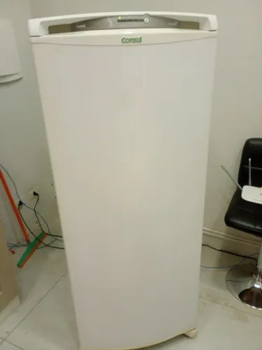 Vendo geladeira 