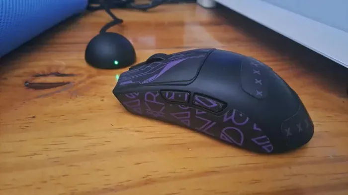 Mouse Razer Viper V4 Pro Equipado
