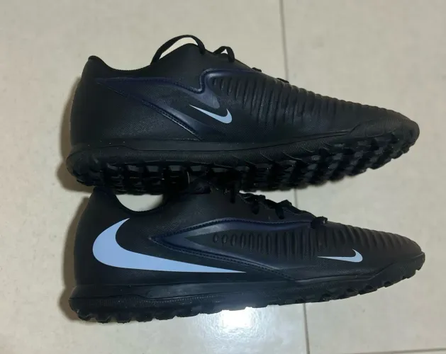 Chuteira Society Nike Phantom 6 Club Low