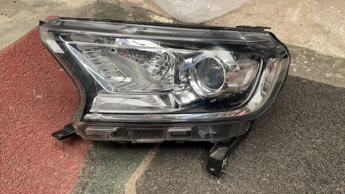 Farol Ranger 2017 2018 2019 2020 2021 com projetor