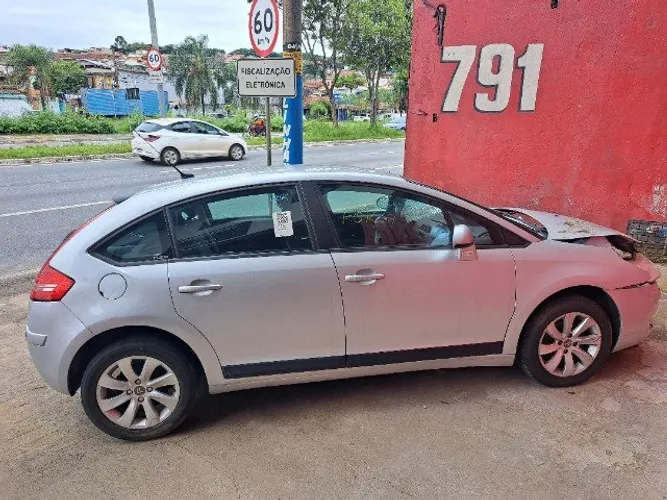 Sucata Citroen C4 hatch 1.6 2010 para retirada de peças