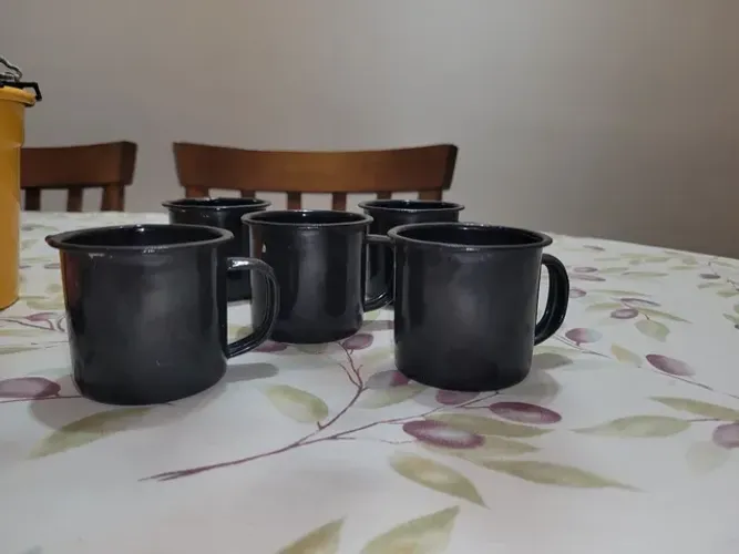 Canequinhas tamanho Médio. 