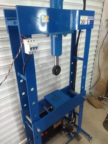 Prensa hidráulica elétrica 220/380v trifasico até 10 ton de força 