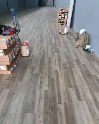VENDO PISO VINILICO, LAMINADO INSTALADO