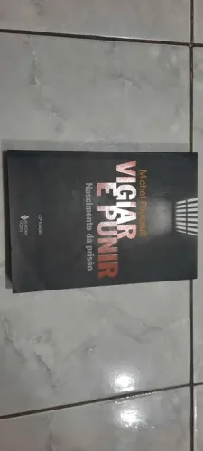 Livro Vigiar e Punir Michel Foucault