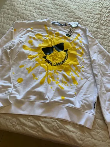 Blusa moletom branca Karl Lagerfeld com estampa amarela 