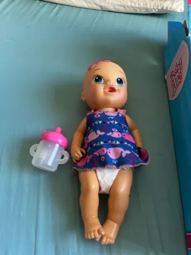 Boneca Baby Alive Hora do Xixi - Brinquedo de Faz de Conta de