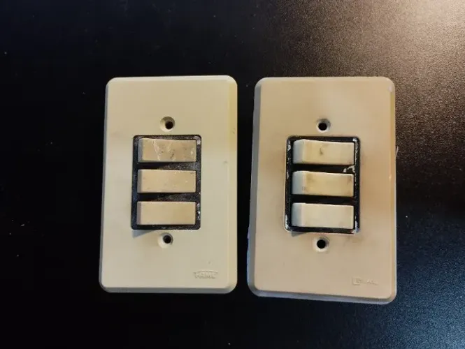 3 Interruptores Paralelos com as placas - padrão antigo