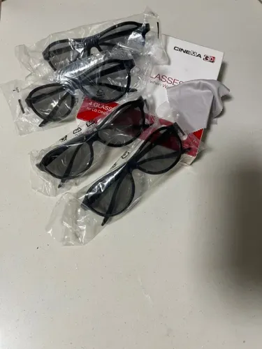 4 óculos 3D LG para tv nunca usado. Oportunidade