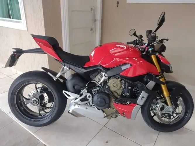 Ducati Streetfighter V4s 2022 Vermelho de Garagem