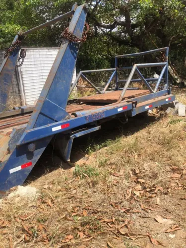 Vende se ,um polinquindauto para 2 caixas marca KIBRAS